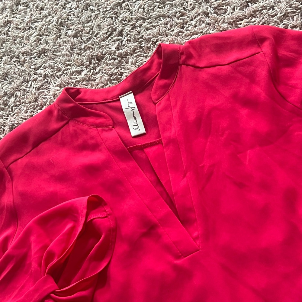 Allison Joy Red Roll Tab Sleeve Split V-Neck Blouse Top Sz Medium